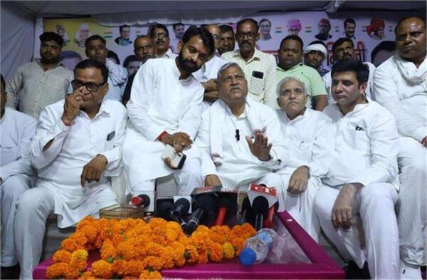 खटीक समाज का कांग्रेस को समर्थन; उदयभान की मौजूदगी में सम्मेलन का आयोजन, वोट की भी की अपील