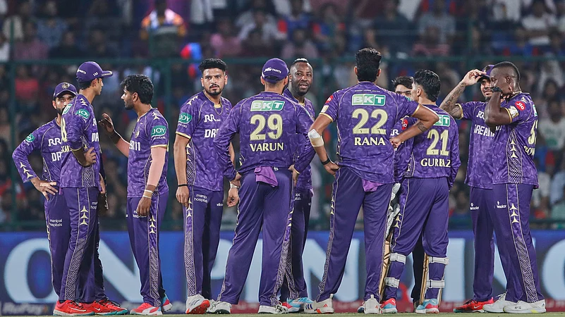 Kolkata Knight Riders Dominate Delhi Capitals in Sizzling IPL 2025 Match